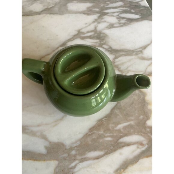 Vintage Green Ceramic Teapot With Lid 2-Cup Capacity Mid-Century Design Collecti - Picture 2 of 6